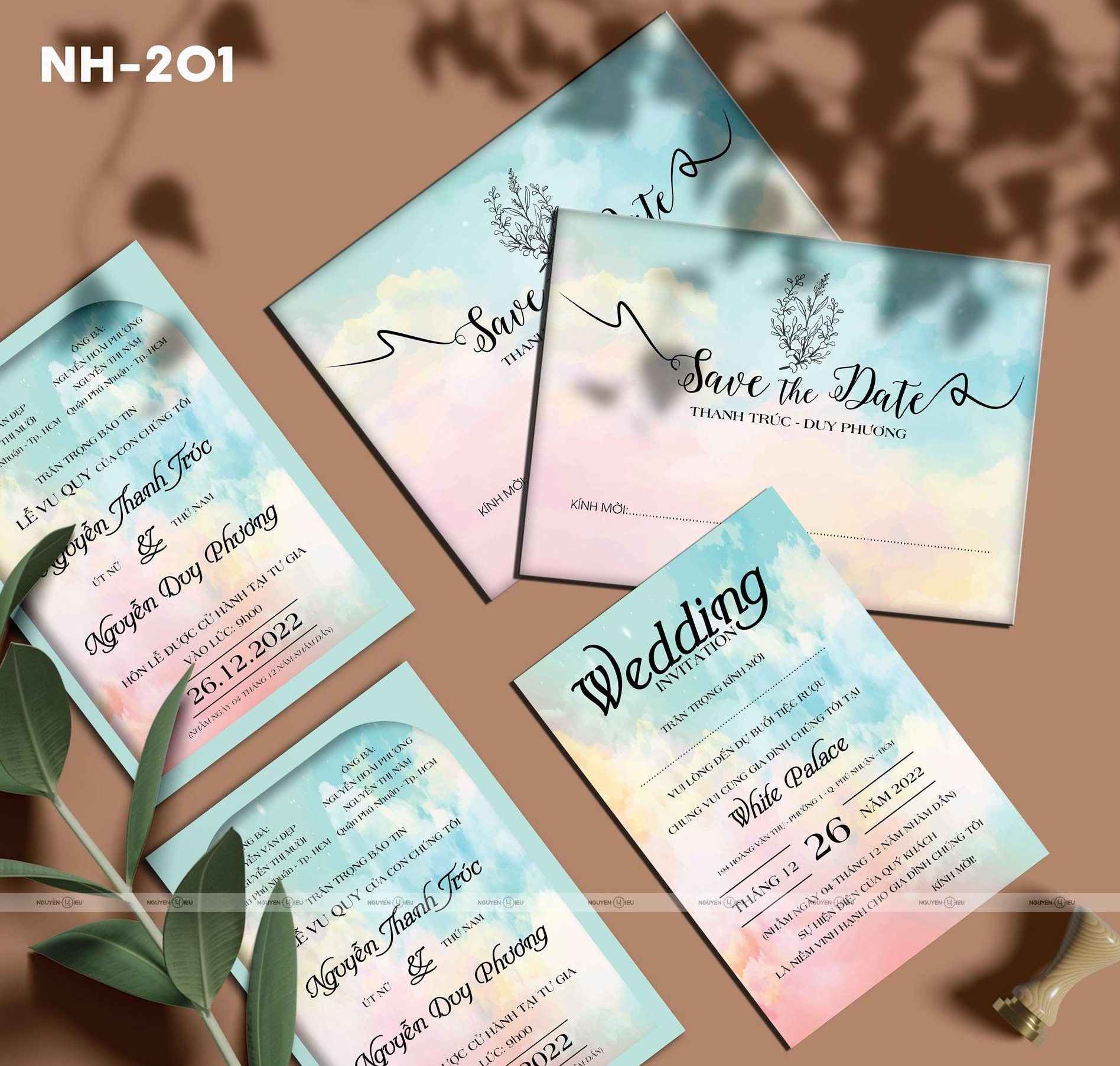Thiệp cưới Nguyễn Hiếu thiết kế Thiệp cưới màu nước loang xanh hồng
