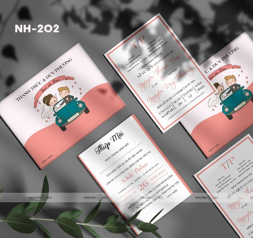 Thiệp cưới Hiếu Nguyễn - Thiệp cưới đẹp Mẫu thiệp cưới chibi xe oto Nguyễn Hiếu thiết kế
